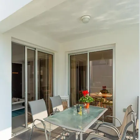 Villa Faros Βίλα Περβόλια