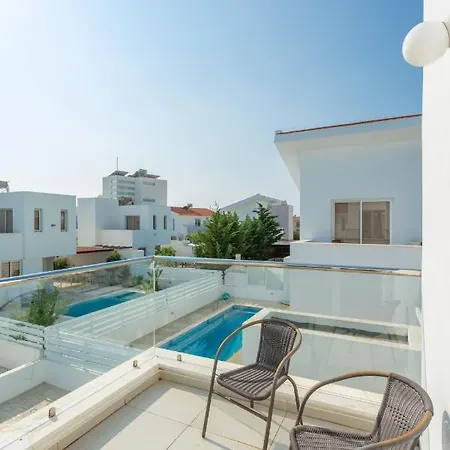 Βίλα Villa Faros Περβόλια