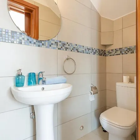Villa Faros Perivolia