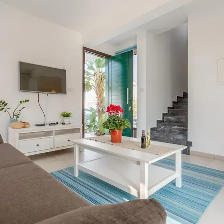 Villa Villa Faros Perivolia